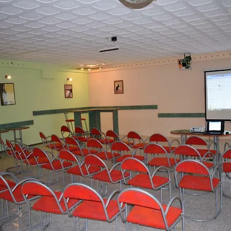 Ahilea - Free Pool Access