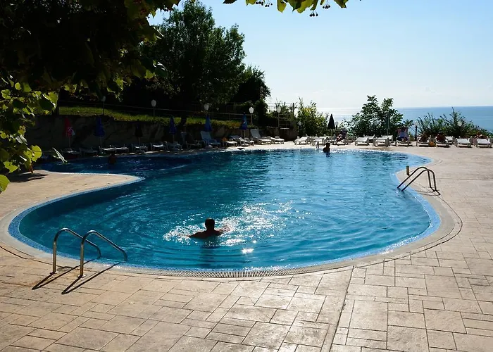 Ahilea - Free Pool Access 3* Balcic