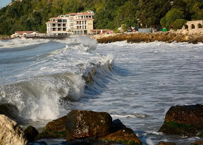 Ahilea - Free Pool Access Hotel Balcic