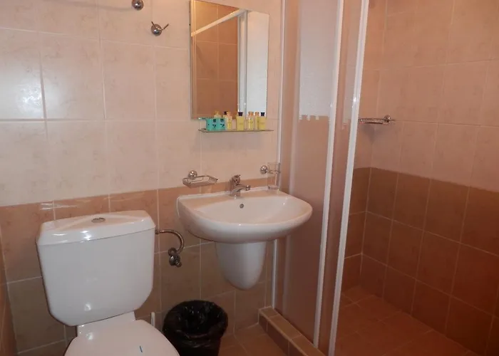 Hotel Ahilea - Free Pool Access Balcic