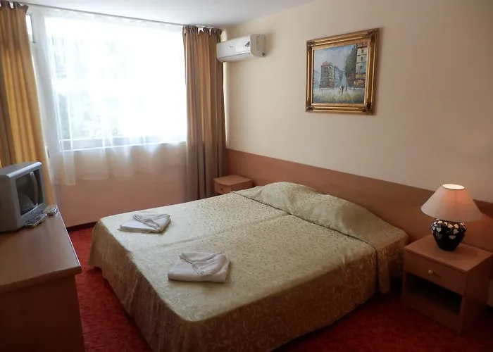 Ahilea - Free Pool Access Hotel