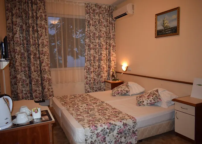 Hotel Ahilea - Free Pool Access 3*