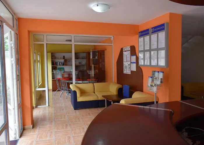 Hotel Ahilea - Free Pool Access Balcic