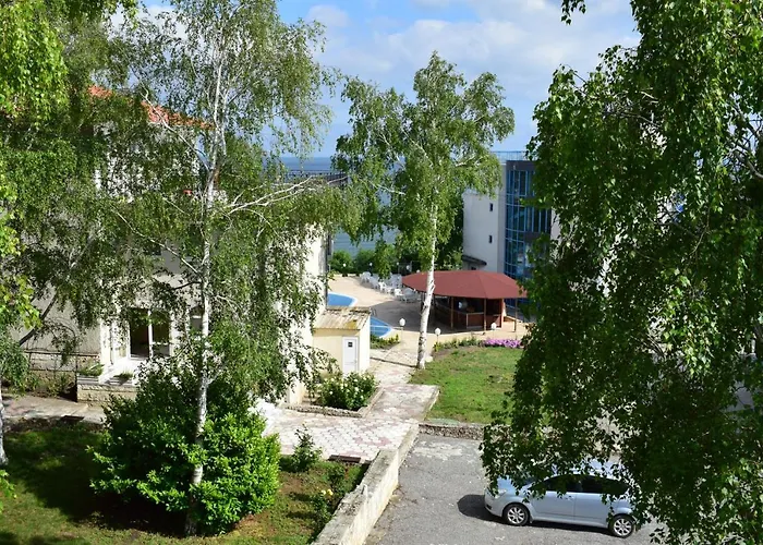 Ahilea - Free Pool Access 3*