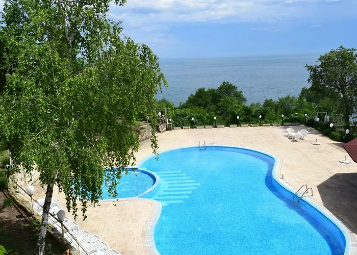 Ahilea - Free Pool Access 3*