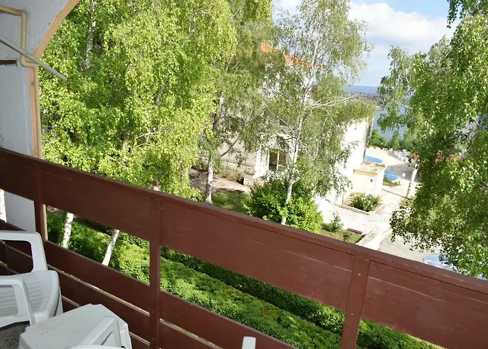 Ahilea - Free Pool Access