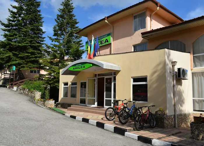 Hotel Ahilea - Free Pool Access 3*