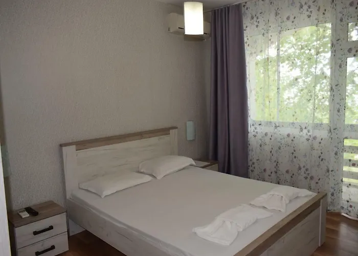 Hotel Ahilea - Free Pool Access