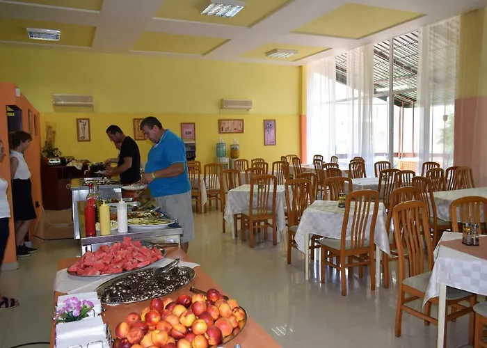 Ahilea - Free Pool Access Hotel Balcic