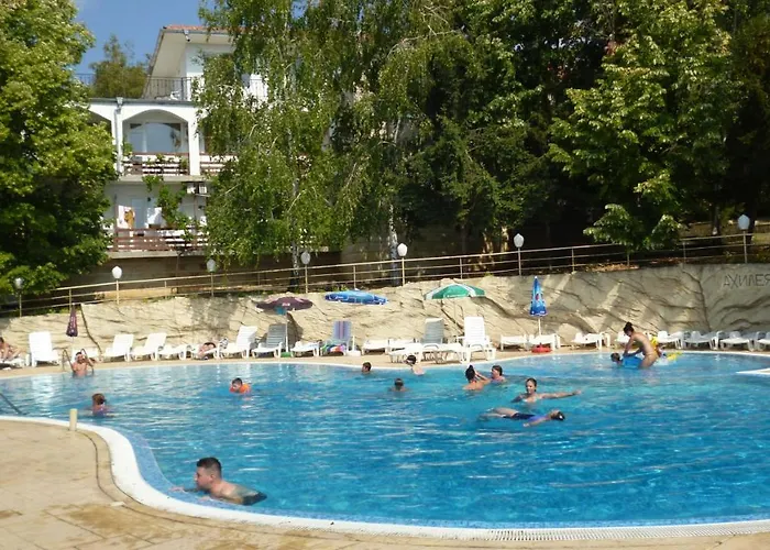 Hotel Ahilea - Free Pool Access 3*