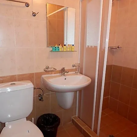 Ahilea - Free Pool Access Hotel 3*