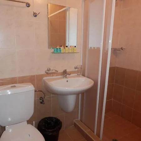 Szálloda Ahilea - Free Pool Access Balcsik