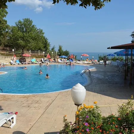 Ahilea - Free Pool Access Szálloda