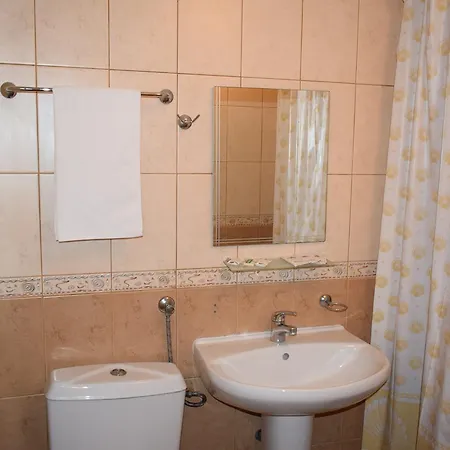 Ahilea - Free Pool Access Balcsik