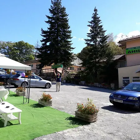 Ahilea - Free Pool Access Szálloda Balcsik