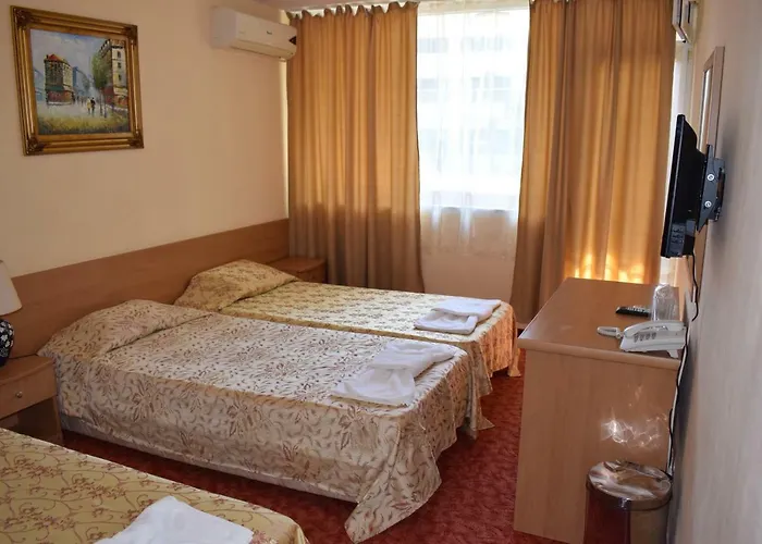 Ξενοδοχείο Ahilea - Free Pool Access 3*