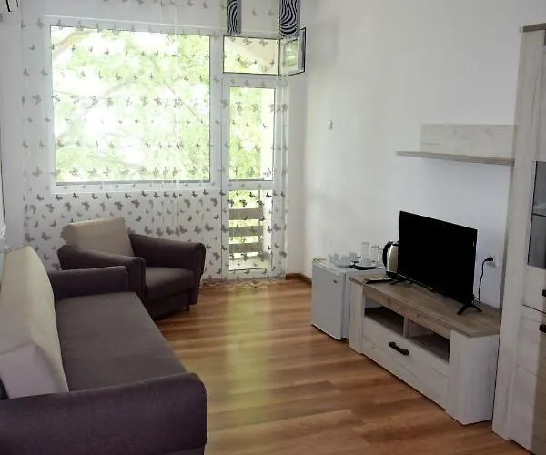 Ξενοδοχείο Ahilea - Free Pool Access